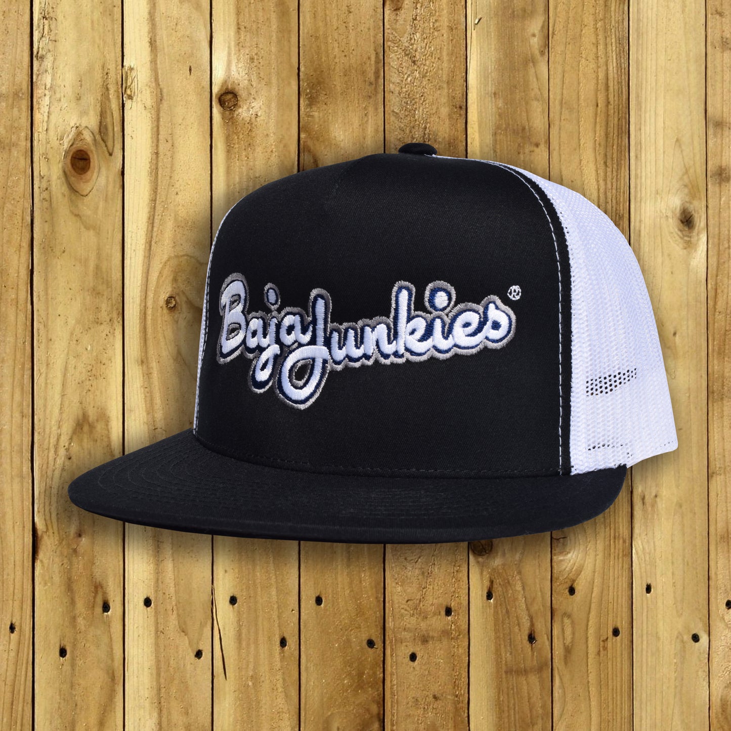 Script Black/White Trucker